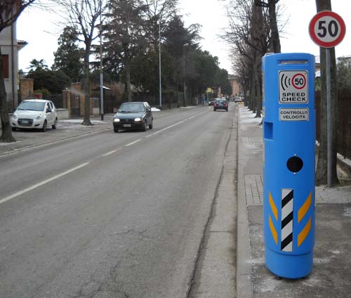 Distrutto il rilevatore di velocità di Pila sulla Settevalli