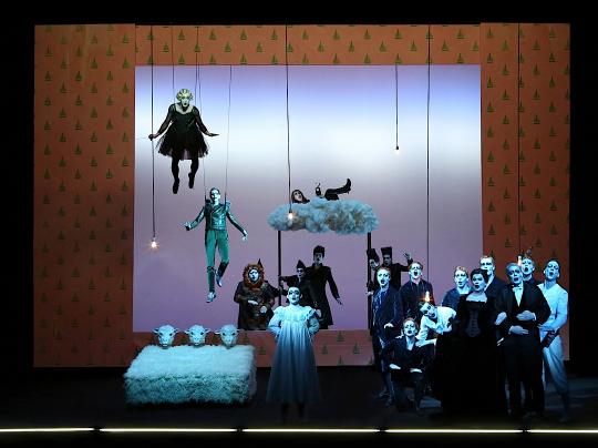 Bob Wilson porta il Festival nell’inferno di Peter Pan / Un successo / Ft