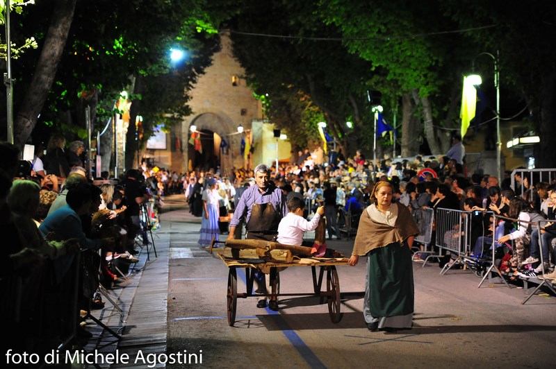 Nocera Umbra, sfilata con 400 figuranti