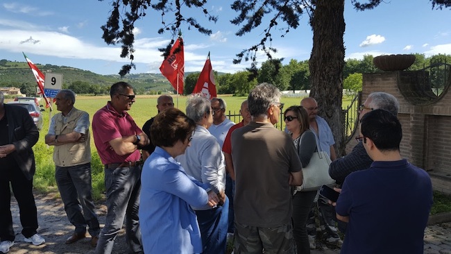 Comunità “lager” ad Assisi | Il presidio di Cgil e Spi