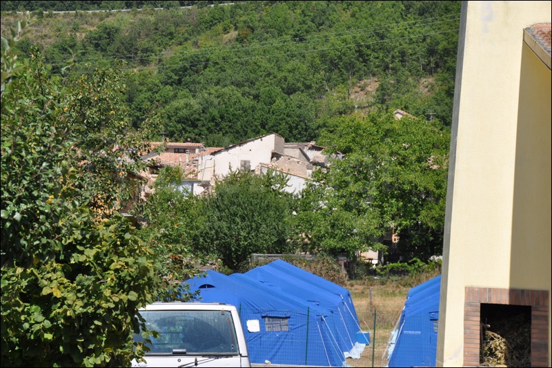 Terremoto a Norcia, tensione alle stelle | Volano gli schiaffi