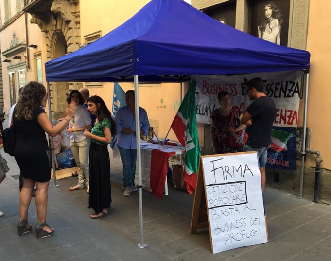 Profughi al Prato, Forza Italia smorza polemiche “Sit-in di Sassolini condiviso e partecipato”
