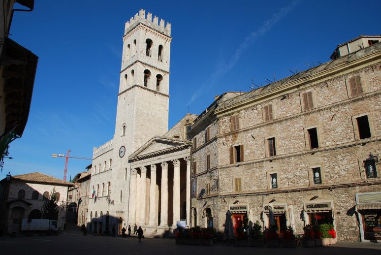 Occupazione del suolo pubblico Assisi