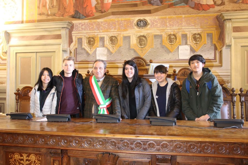 Intercultura, 5 ragazzi ricevuti dal sindaco Mismetti