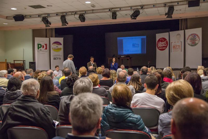 Corciano, presentate le liste per Betti | Per Testi domani arriva Sgarbi