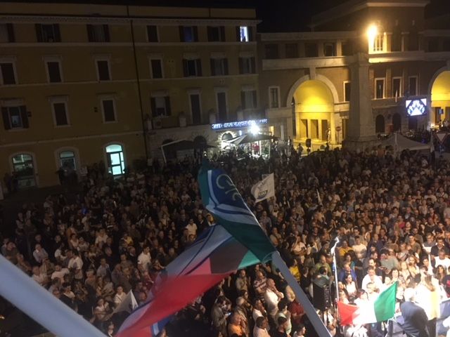 Salvini chiude campagna a Spoleto “De Augustinis sindaco del cambiamento”