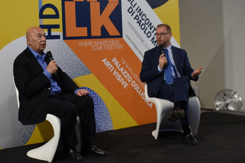 Eugenio Sidoli, ospite di Paolo Mieli a Spoleto, annuncia la svolta della multinazionale del tabacco