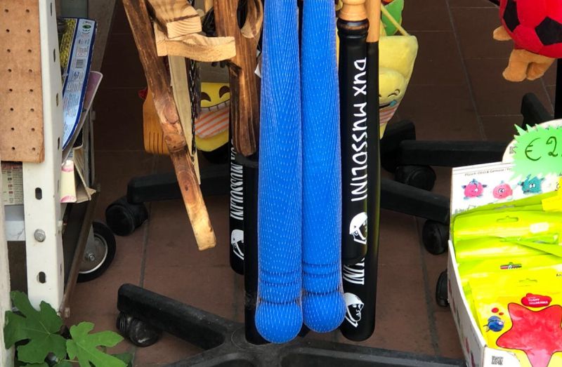 Manganelli ‘fascisti’ Dux Mussolini alla Cascata | Pd Marmore scrive al sindaco “Toglieteli”