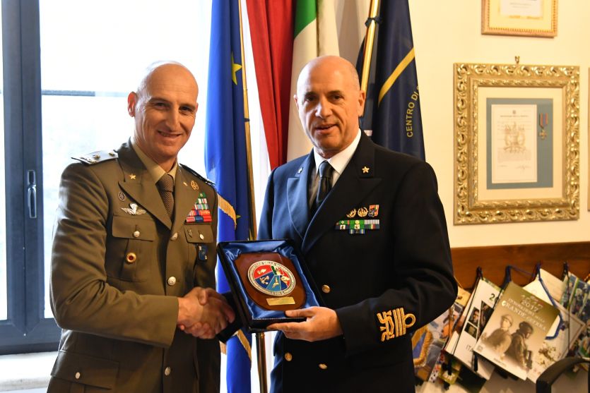 Caserma “Gonzaga” Foligno, visita dell’Ammiraglio di Squadra Pietro Luciano Ricca