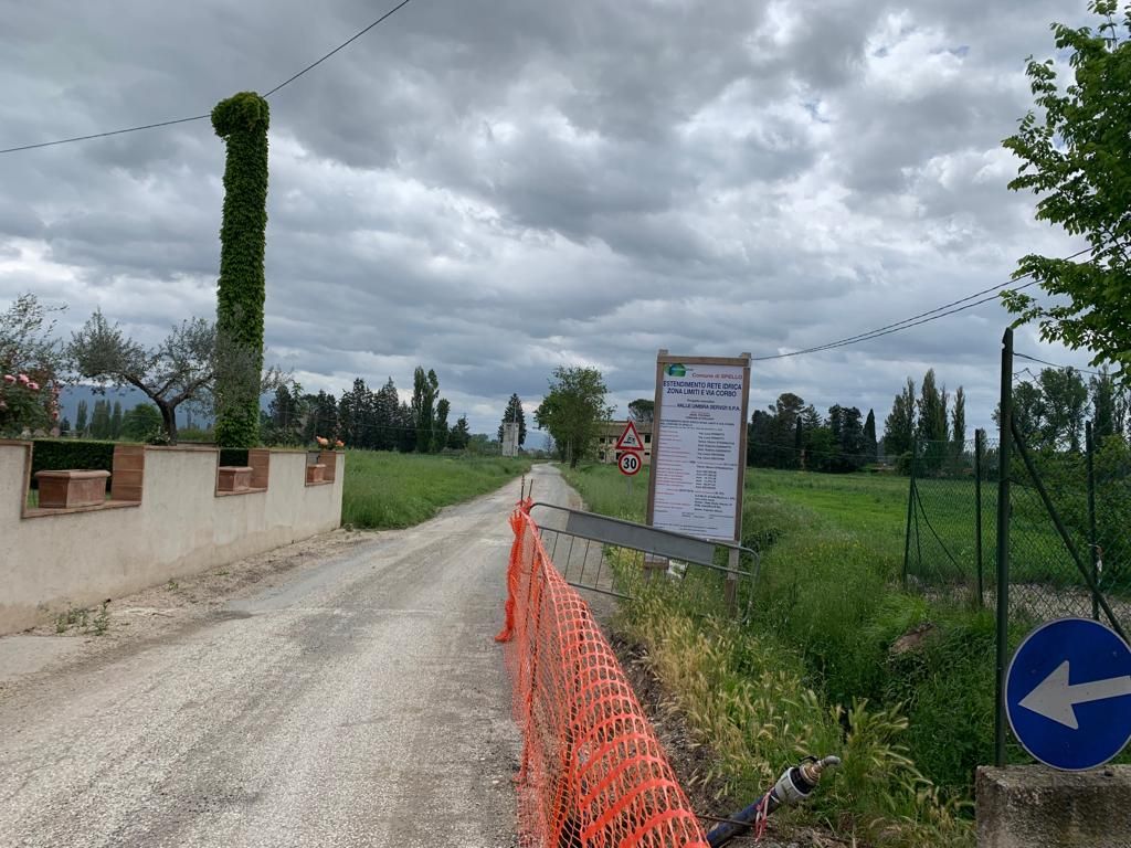 In fase di completamento i lavori per la realizzazione della nuova rete idrica a Limiti di Spello