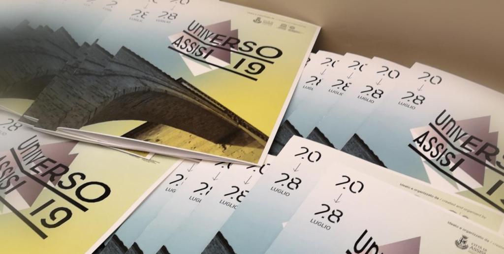 I meravigliosi lustri della ceramica tra la musica, il teatro e gli spettacoli di Universo Assisi: così l’arte conviene