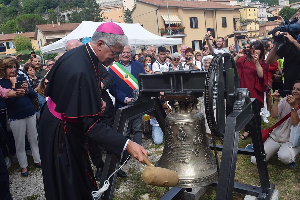 Ricostruzione, duro affondo dell’arcivescovo “Governanti parlano di terremoto solo per cercare voti”