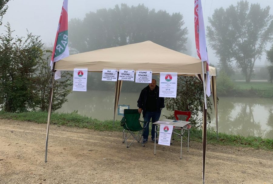 Tevere torbido, istituzioni danno “buca” al sit-in di protesta di ‘Umbertide partecipa’