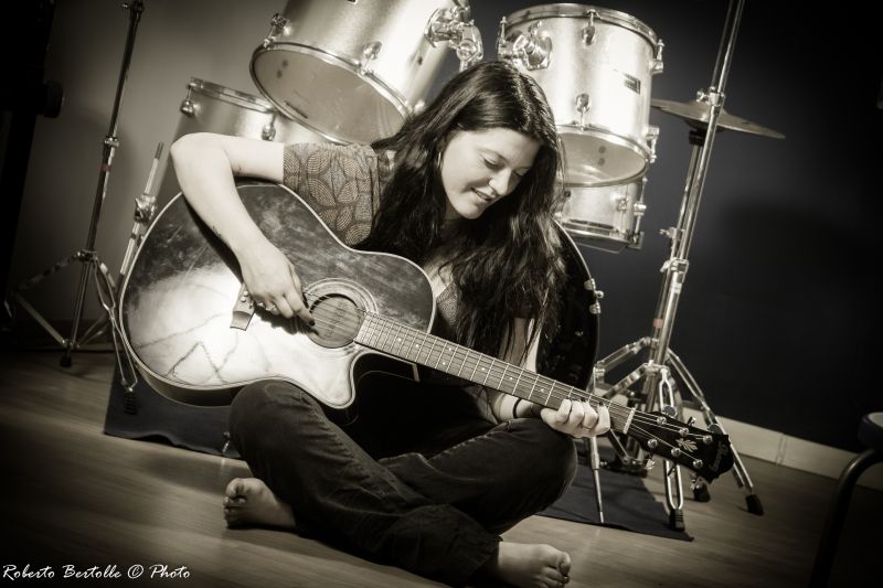 Terni, disco d’esordio per la giovane cantante ternana Ermonda