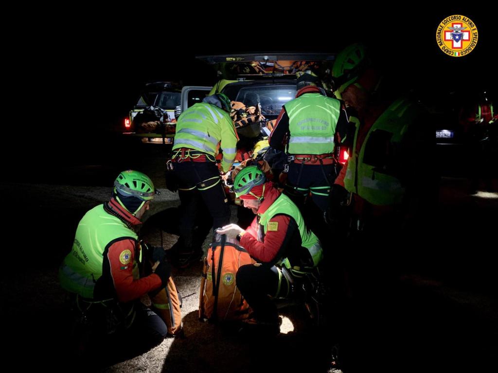 Soccorso alpino, recuperati due alpinisti caduti in un canalone a Forca Viola