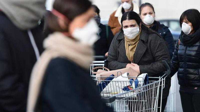 Coronavirus, un positivo e 42 ricoveri. Obbligo protezioni naso-bocca in luoghi pubblici