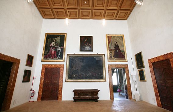 Riaprono al pubblico Palazzo Collicola, Casa Romana e SS. Giovanni e Paolo