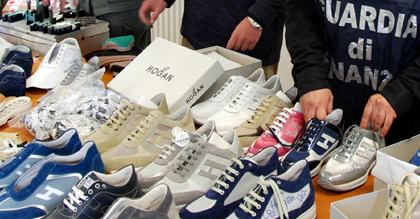 Contraffazione e abusivismo, numero verde ed email per le segnalazioni anche anonime