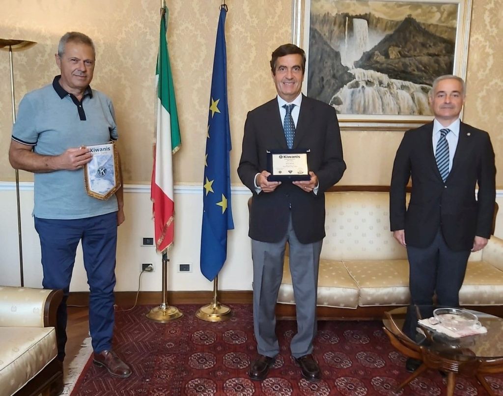 Kiwanis Club Terni, il Prefetto Emilio Dario Sensi nominato Socio Onorario