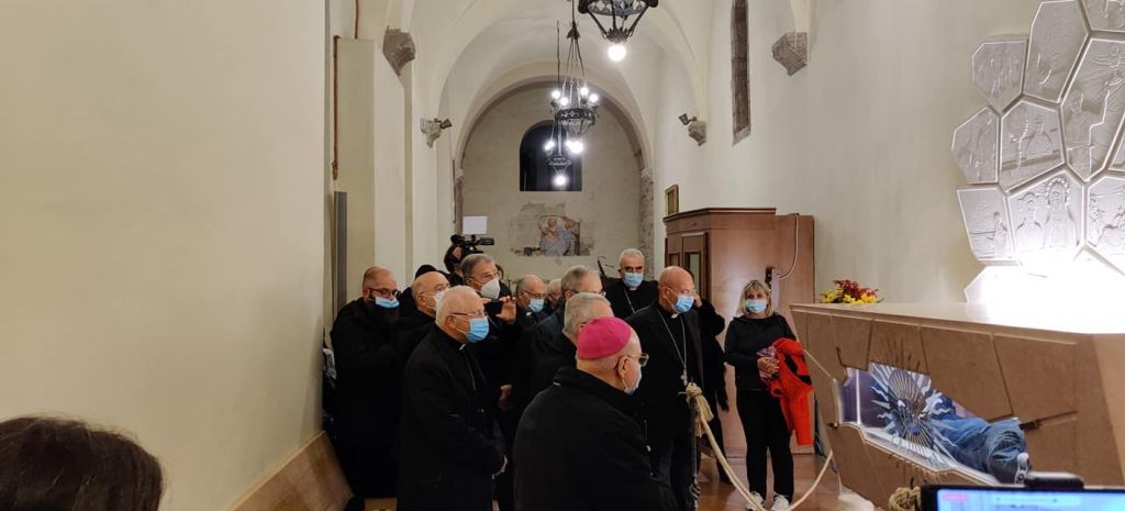 Eventi Carlo Acutis, i Vescovi delle Marche venerano il corpo del prossimo beato