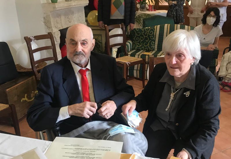 Matrimonio all’Hospice: Mariangela e Alipio sposi a 80 anni
