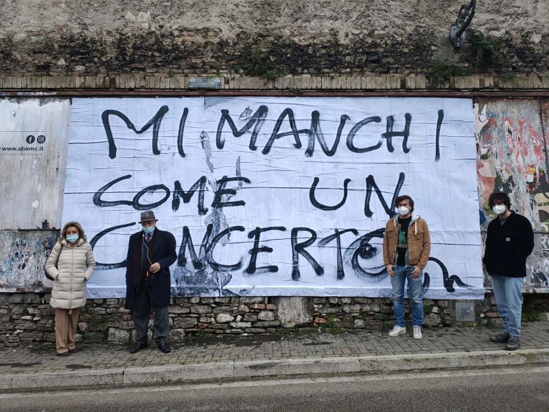 “Mi manchi come un Concerto”, anche a Spoleto il messaggio dell’artista Milani