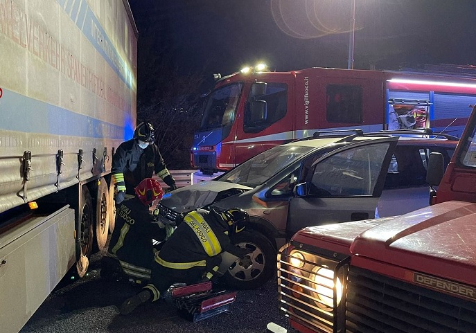 incidente auto camion