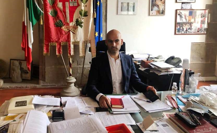 Elezioni, Pd sceglie Secondi ma non convince tutti | Centrodestra sornione e silente