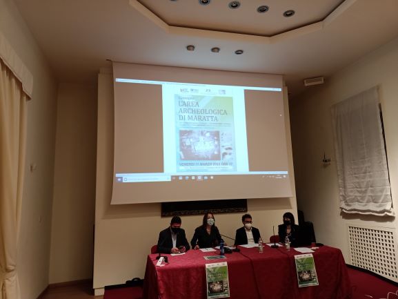 Un centro commerciale e rotatorie tra area archeologica dell’età del Ferro