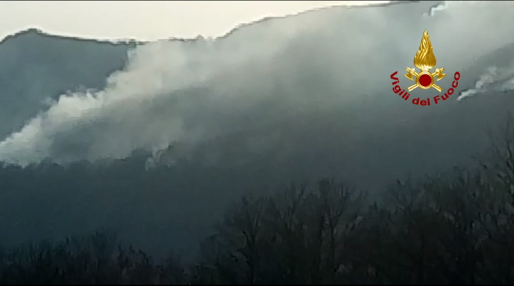 incendio ancaiano canadair