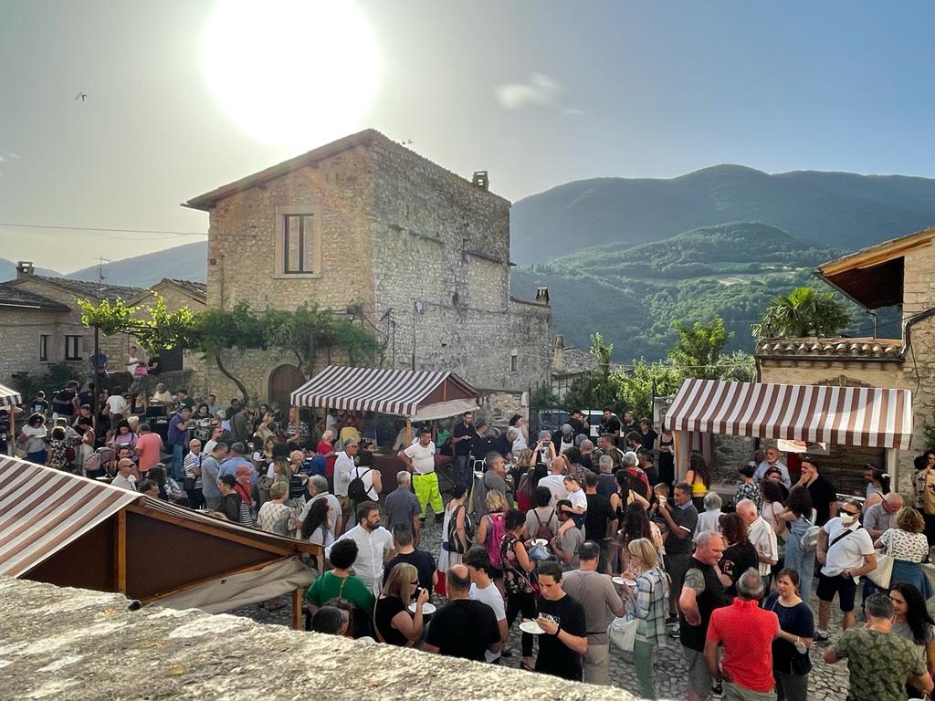 A Vallo di Nera, grande successo di pubblico per la XVIII edizione di “Fior di Cacio”
