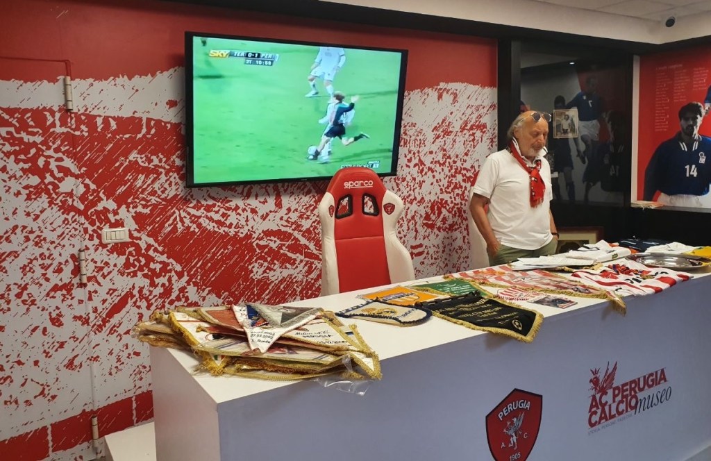 Giornata da grifoni: visita al Museo, l’erba del Curi e foto con Angella prima del ritiro GALLERY