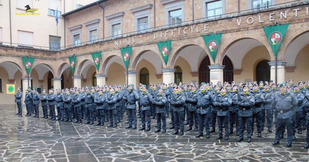 Orvieto, consegnato il “basco verde” ai nuovi finanzieri