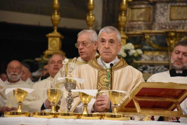 Vescovo Terni “Presenza in chiesa non sia noia. Cari ragazzi, accogliete Dio”