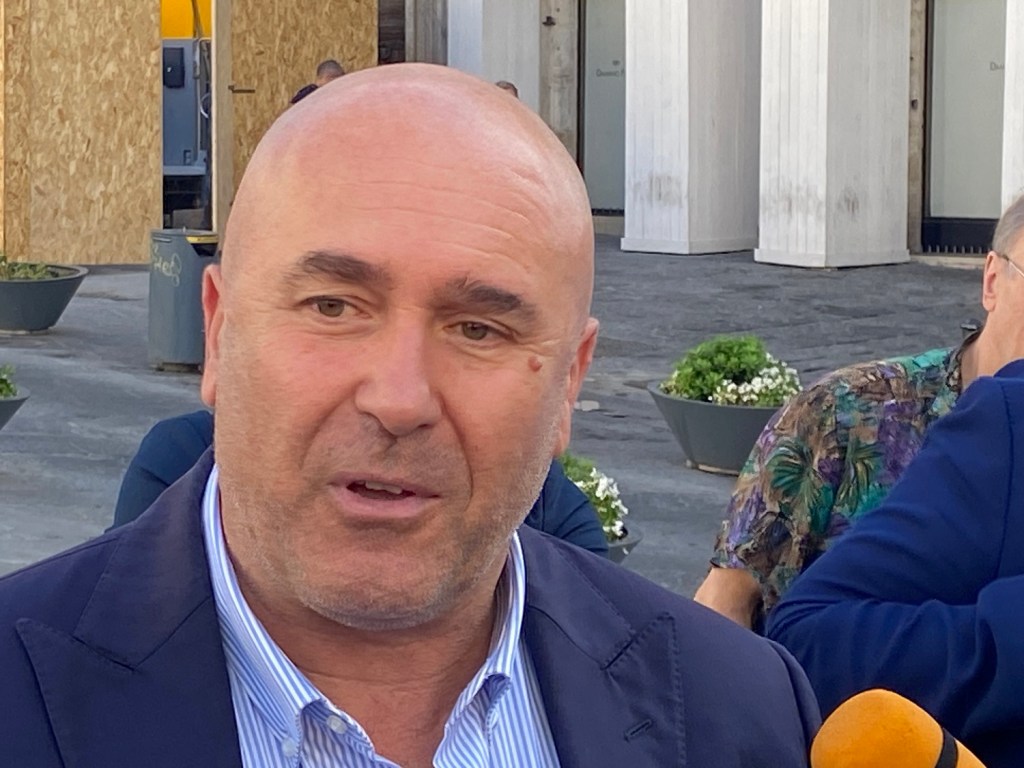 Parole “forti e colorite” ma critica politica, il Tribunale: Bandecchi non ha diffamato