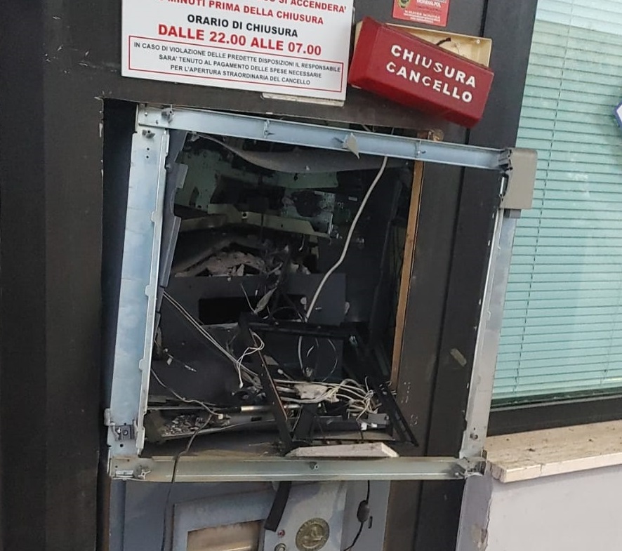 bancomat esploso