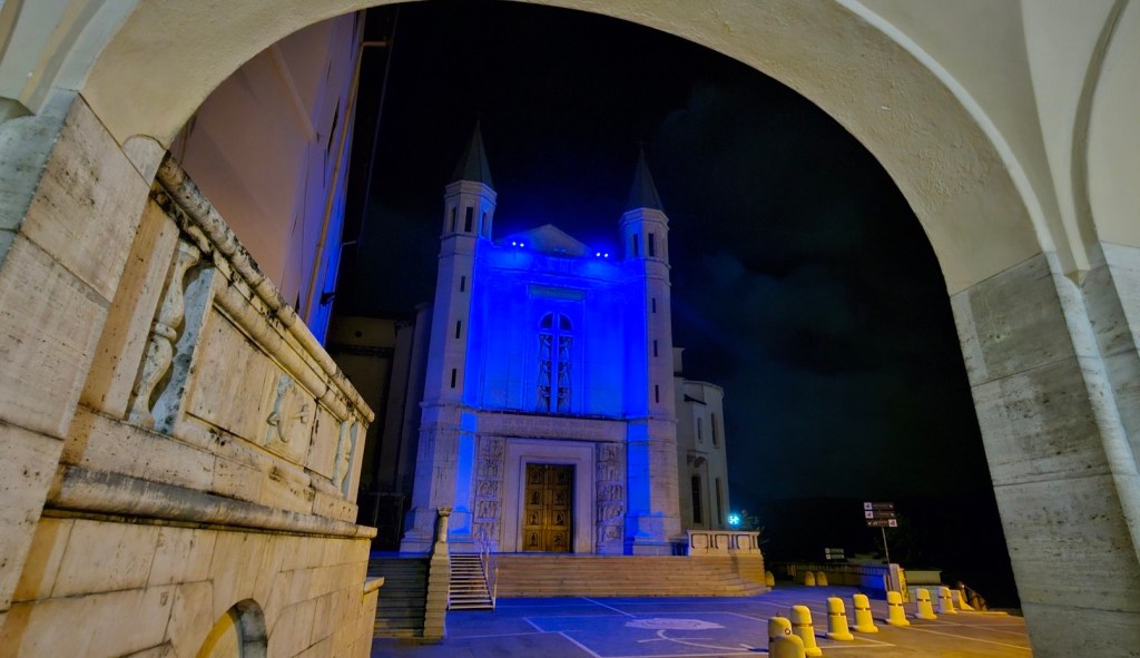 Giornata mondiale Consapevolezza Autismo, la Basilica di Cascia si illumina di blu
