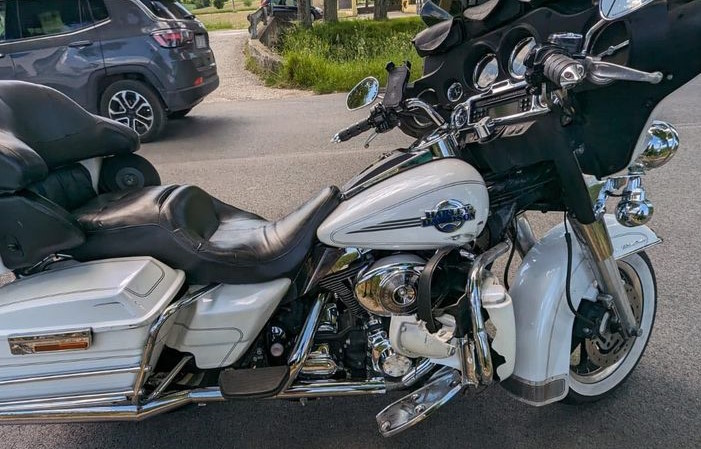 Grave incidente sulla Tuderte, motociclista ferito