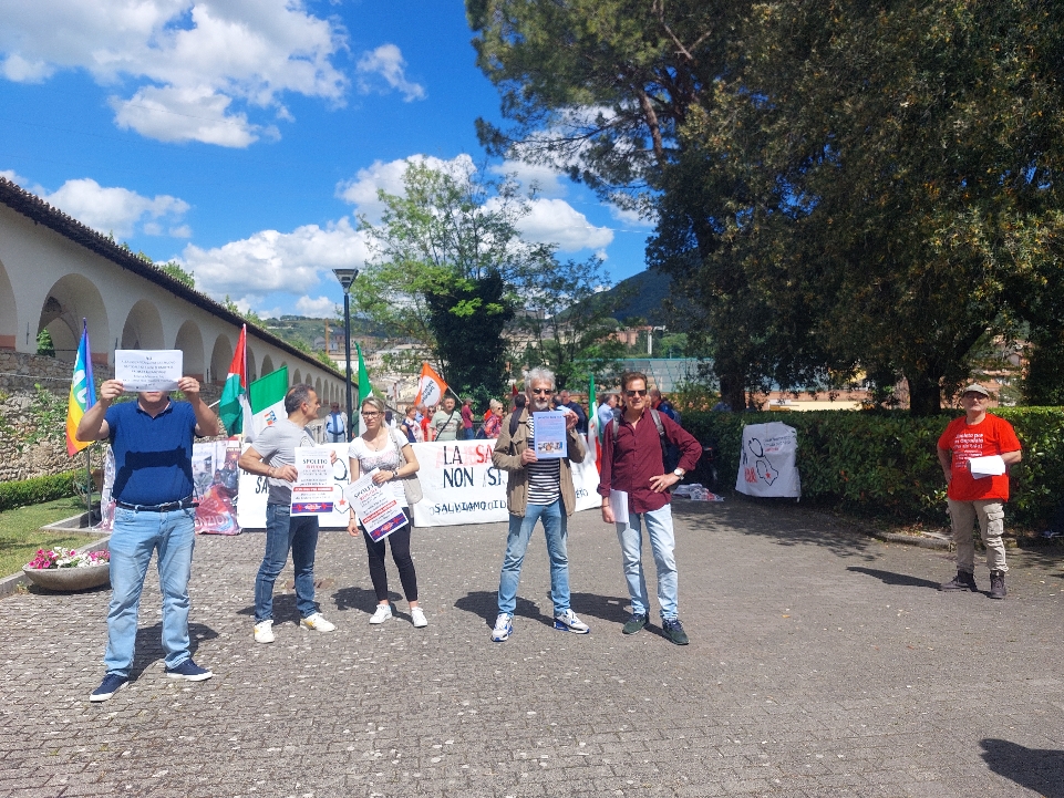 protesta ospedale spoleto presidio