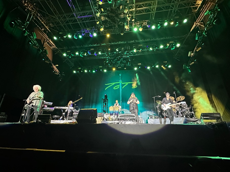 A Umbria Jazz 24, la leggenda Toto e la miracolosa “birra zero” di Steve Lukather