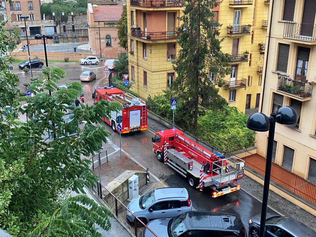 vigili del fuoco perugia maltempo