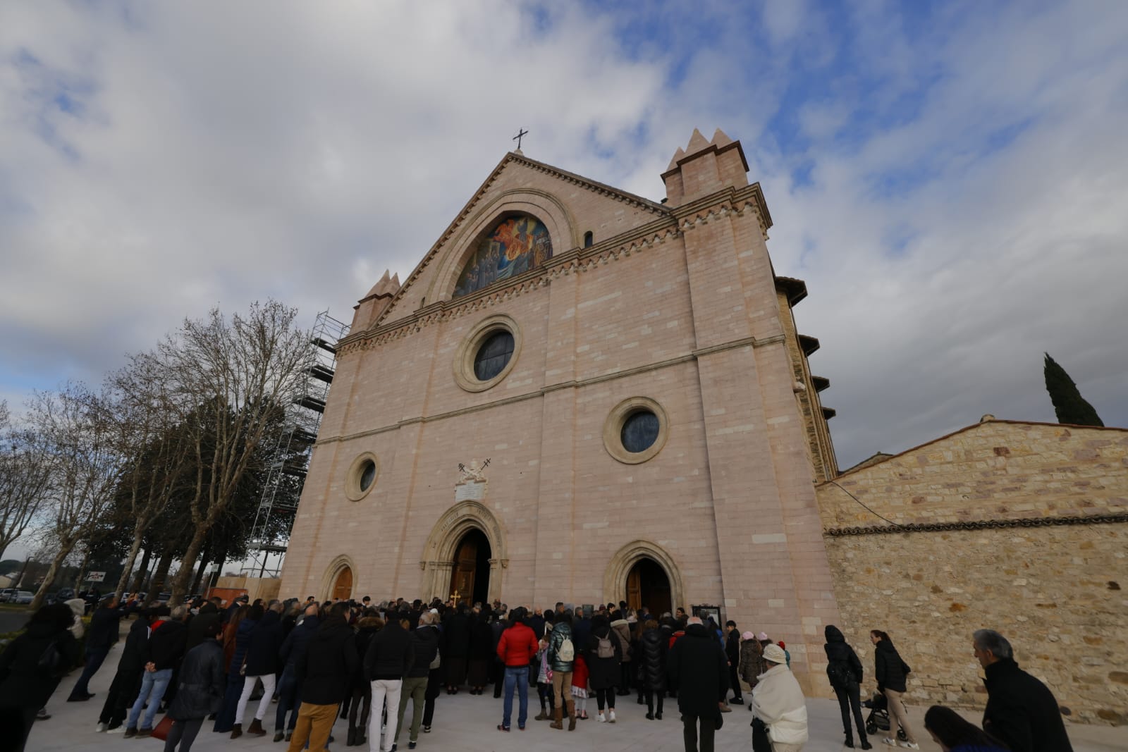 Riaperto al culto dopo il restauro il Santuario di Rivotorto di Assisi | Le foto