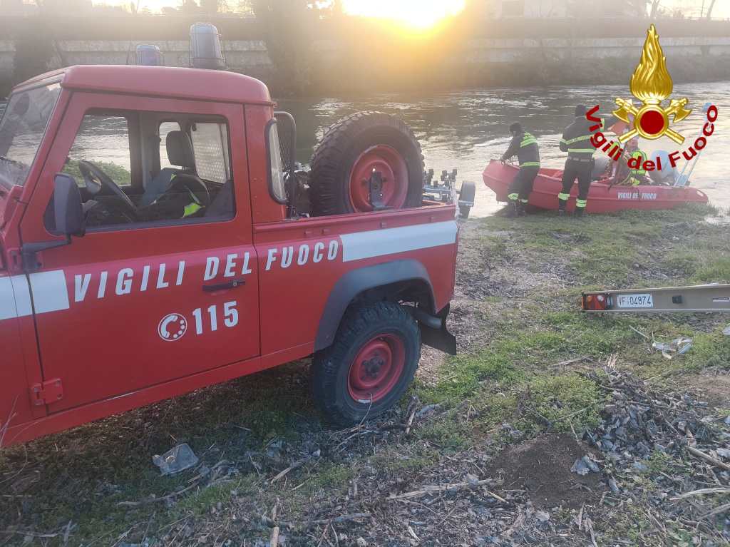 Donna si butta nel Nera, ricerche in corso | Aggiornamenti