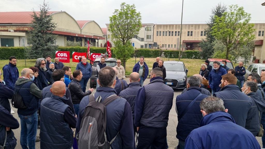 Fusione in Unicoop Etruria, i timori dei sindacati in sciopero e le rassicurazioni di Coop Centro Italia