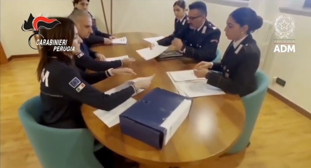 Polizze false per 60 milioni, pure per la ricostruzione post sisma: 11 indagati, pure un broker perugino