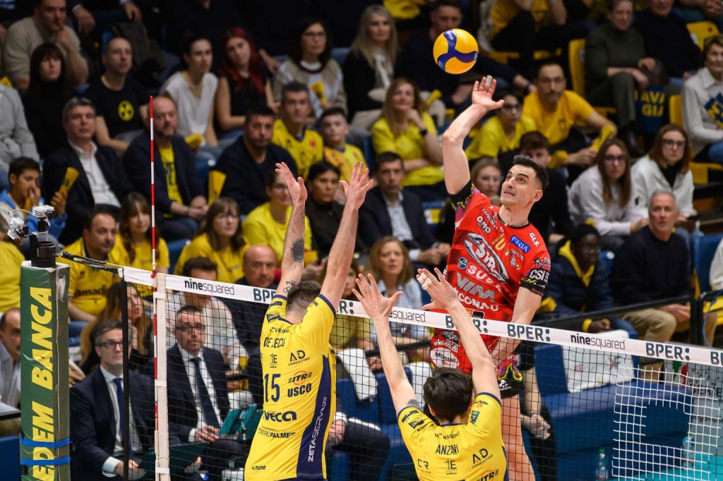 La Sir vince anche Gara2, PalaPanini espugnato 3-0 IMMAGINI