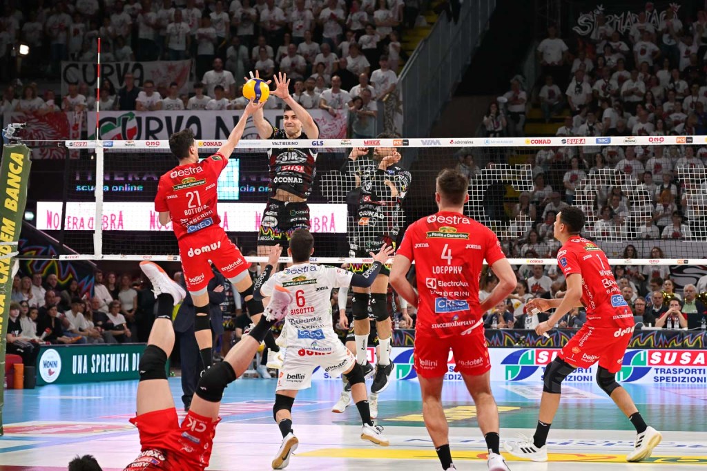 Sir a corrente alternata, stavolta il tie-break è della Lube che sbanca il PalaBarton e allunga la serie