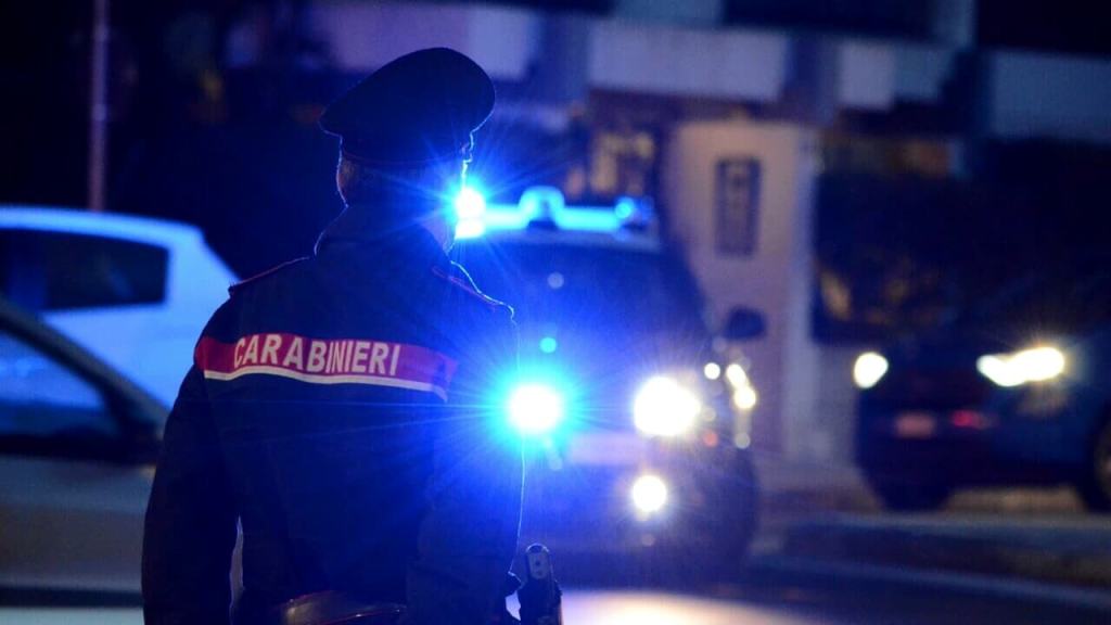 Perugia, lite in casa tra coinquilini, con un coltello ferisce l’amico a una gamba: arrestato 54enne