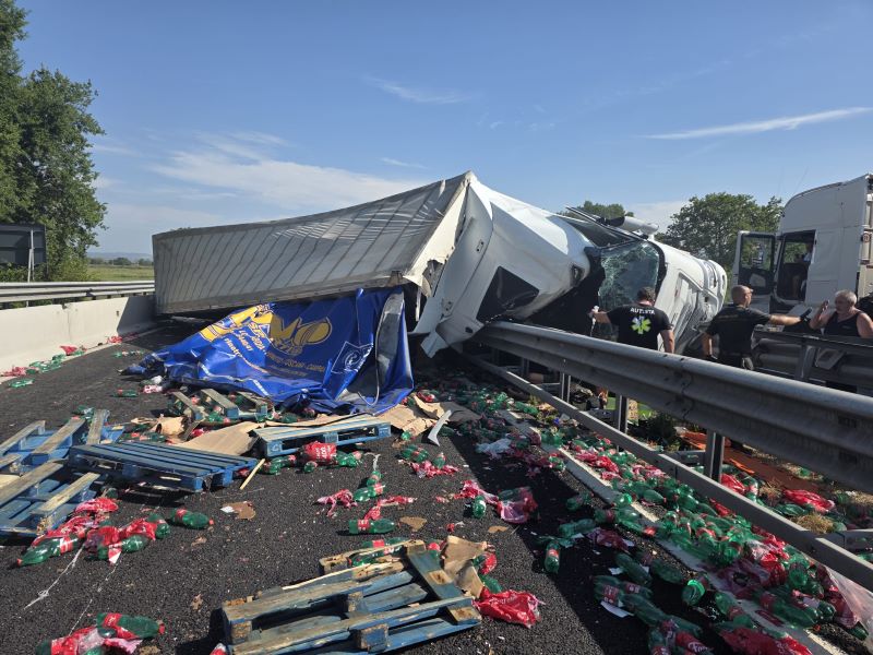 Tragico incidente in autostrada, muore autista | Code di 7 Km
