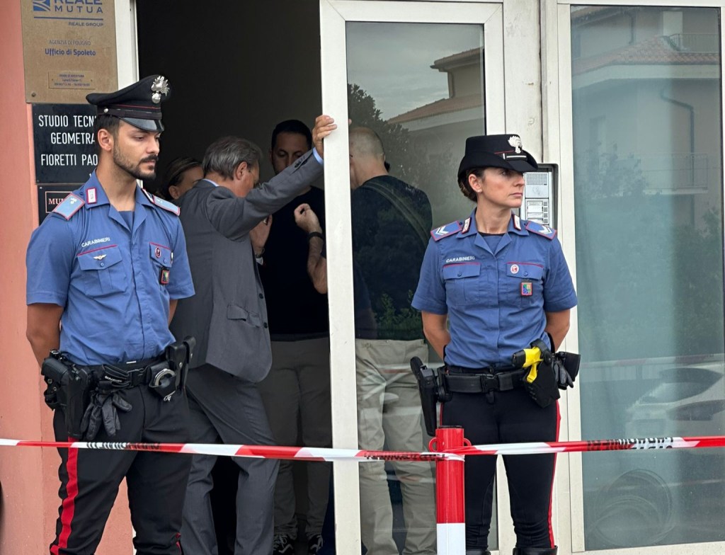 Cadavere sezionato in un sacco, c’è un indagato per l’assassinio di Obi. Appartamento sequestrato | Foto e aggiornamenti